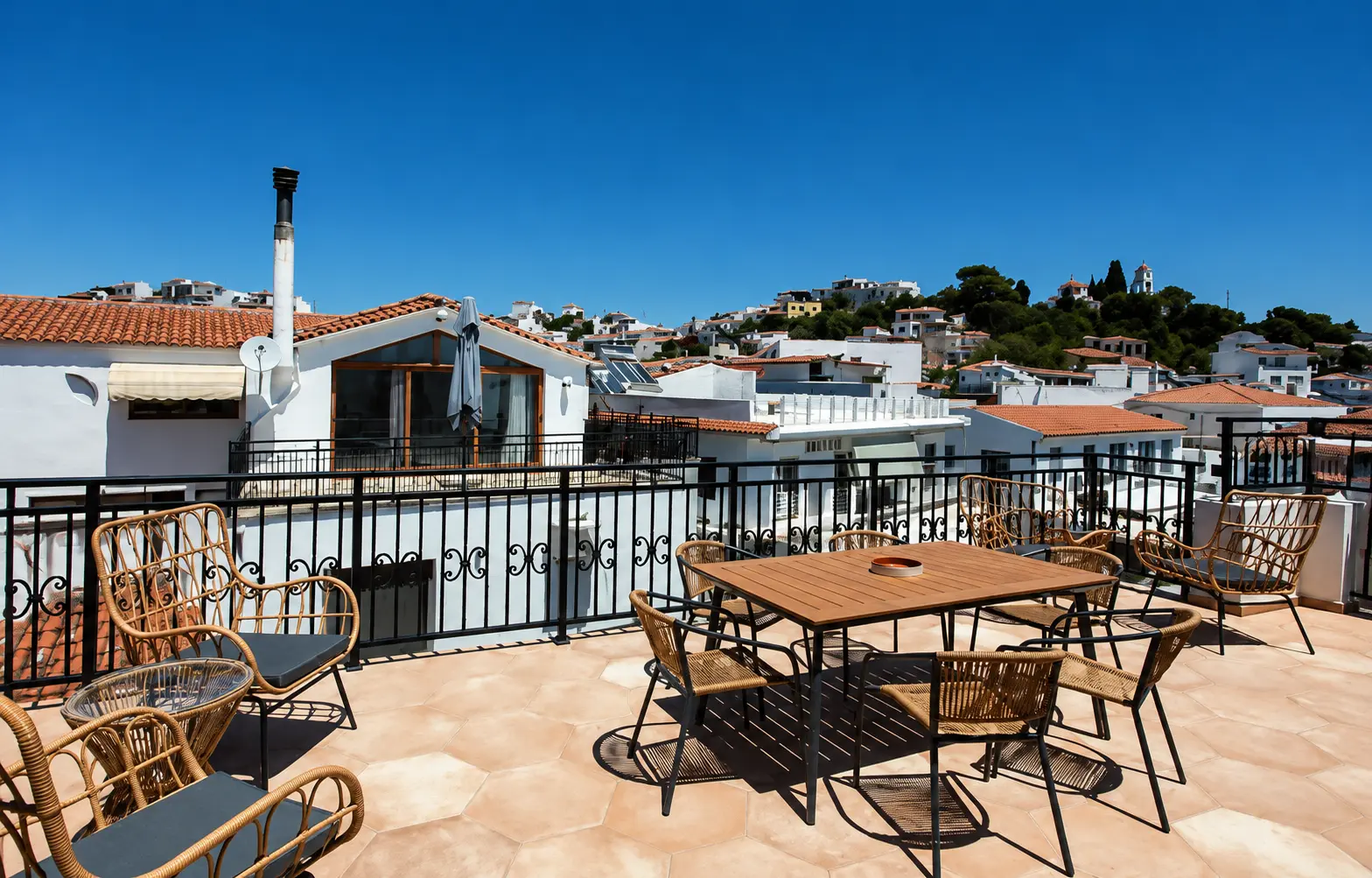 akrokeramo studios skiathos terrance view in skiathos center